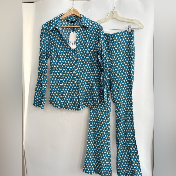 Zara Geometric Print Set Top and Bottom - Picture 2 of 8